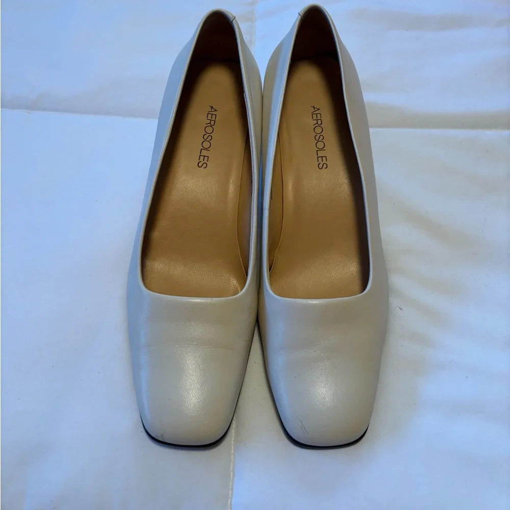 Classic White Leather Block Heel Pumps, Minimalist Workwear Capsule
